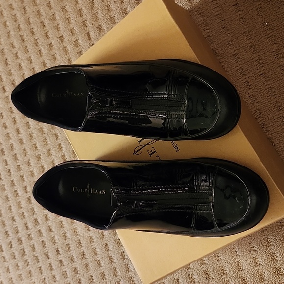 Patent leather, waterproof loafers, size 8, new, worn once. - Picture 2 of 4